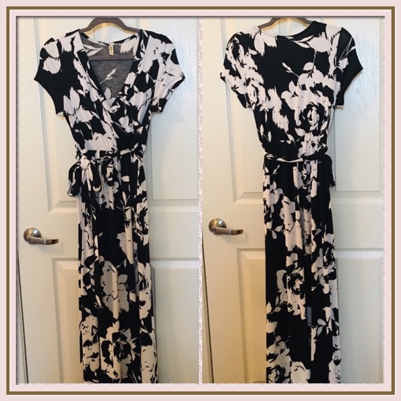 2xHPππ Floral Maternity Maxi Dress - Picture 3 of 6